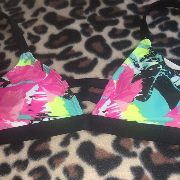 Bathing suit top - Picture 3 of 3